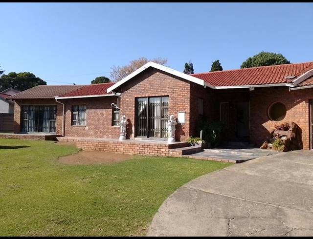 4 BEDROOM HOUSE FOR SALE IN ALBERTSDAL